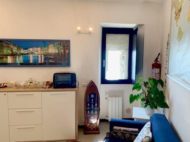La Marina Tower Apartment With Private Sea View Terrace Vernazza Buitenkant foto