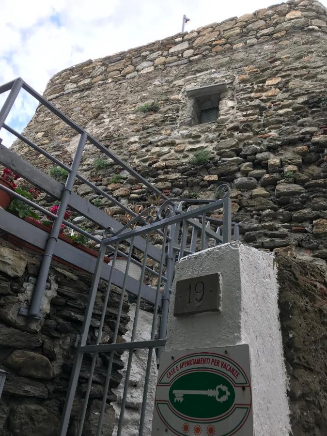 La Marina Tower Apartment With Private Sea View Terrace Vernazza Buitenkant foto